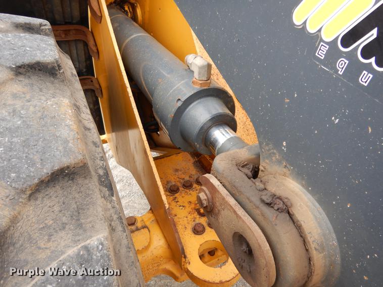 image for item DF6585 2011 John Deere 644K wheel loader