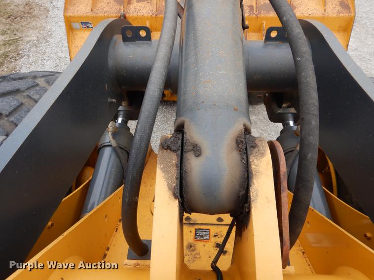 image for item DF6585 2011 John Deere 644K wheel loader