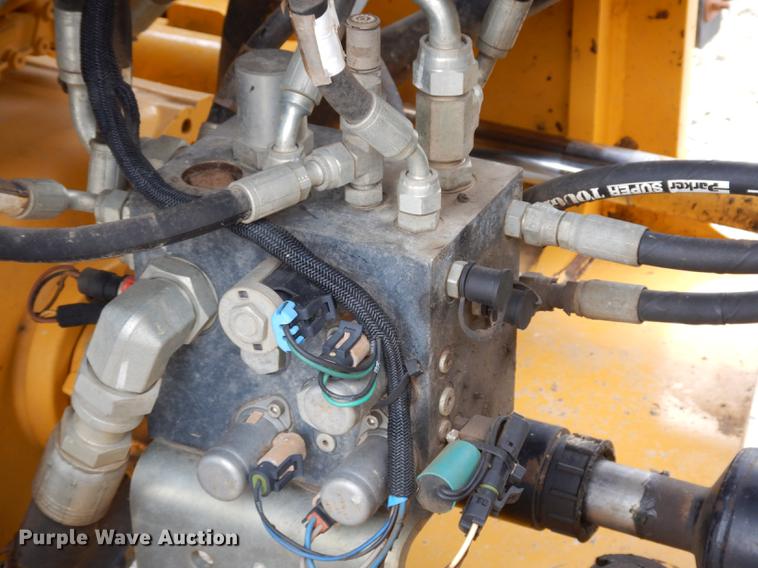 image for item DF6585 2011 John Deere 644K wheel loader