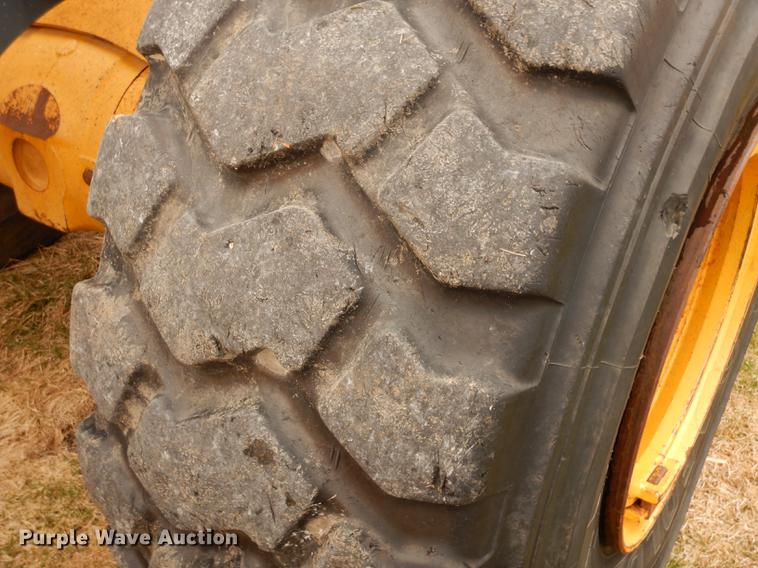 image for item DF6585 2011 John Deere 644K wheel loader