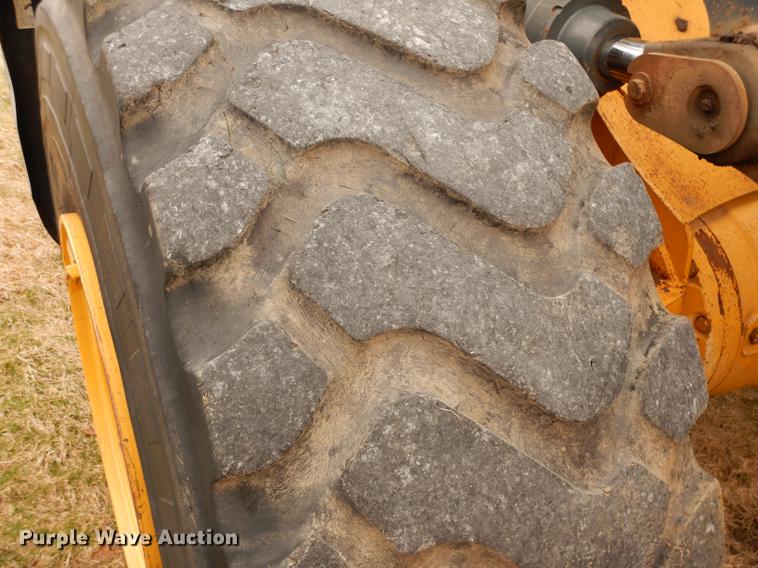 image for item DF6585 2011 John Deere 644K wheel loader