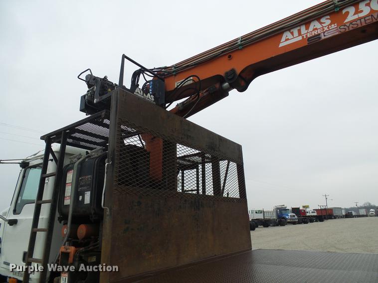 image for item DF7176 2004 Atlas/terex 250.IV truck crane bed