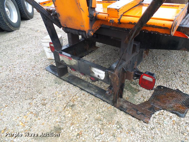 image for item DF7178 2002 IMT 16000S2J194546 truck crane bed