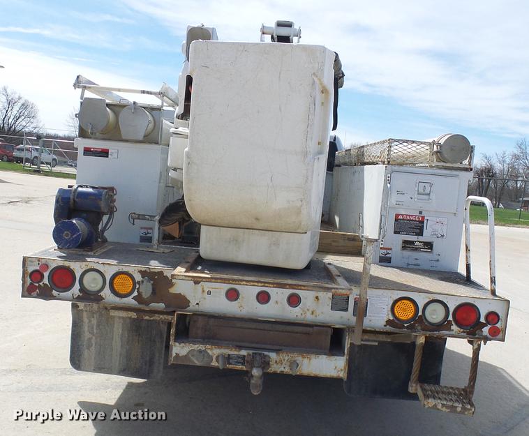 image for item DF7182 2011 Dodge Ram 5500 bucket truck