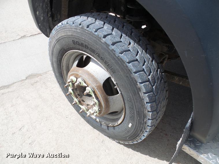 image for item DF7182 2011 Dodge Ram 5500 bucket truck