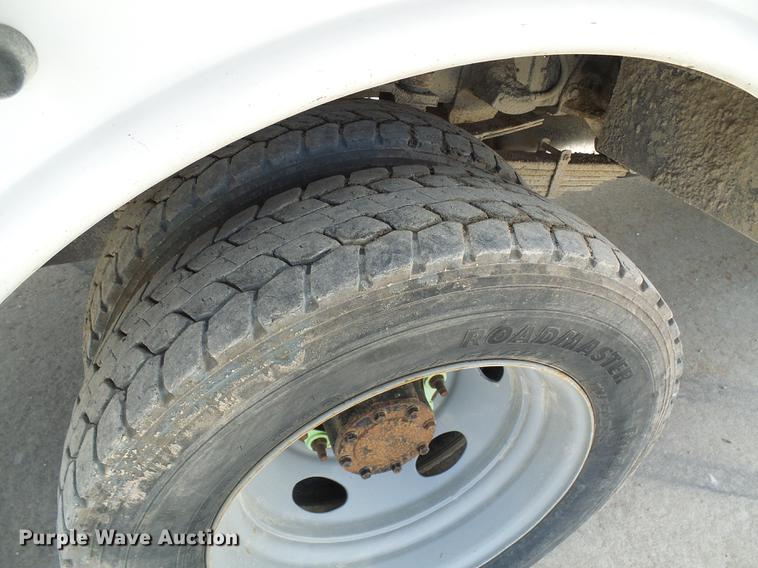 image for item DF7182 2011 Dodge Ram 5500 bucket truck