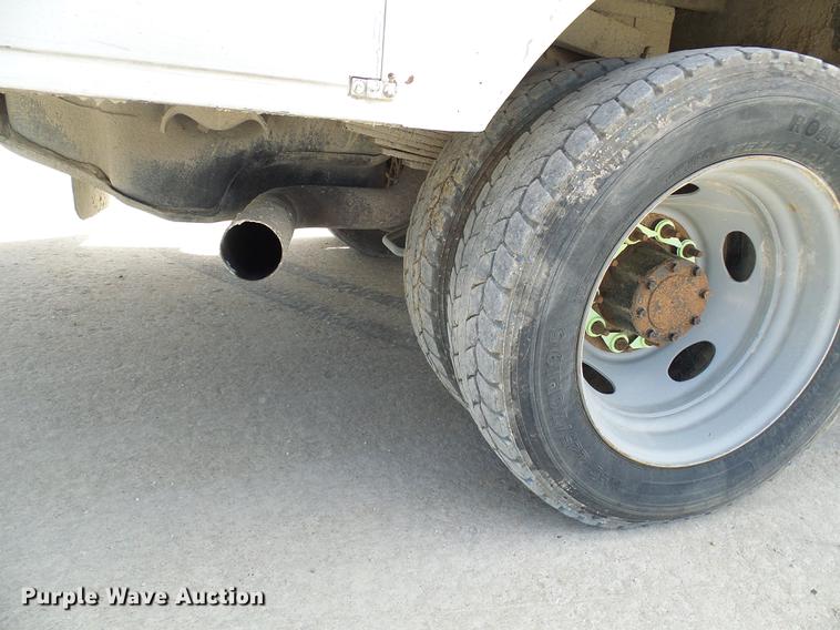 image for item DF7182 2011 Dodge Ram 5500 bucket truck