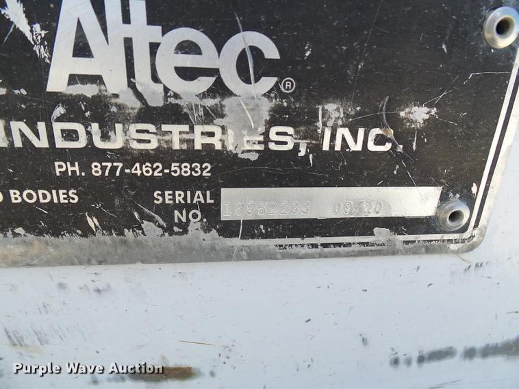 image for item DF7182 2011 Dodge Ram 5500 bucket truck