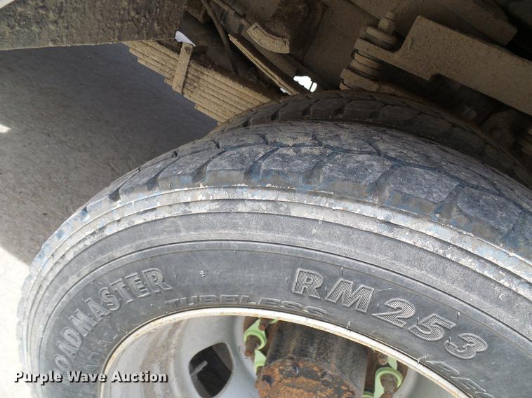 image for item DF7182 2011 Dodge Ram 5500 bucket truck