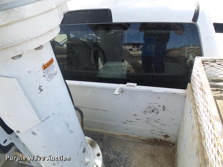 image for item DF7182 2011 Dodge Ram 5500 bucket truck