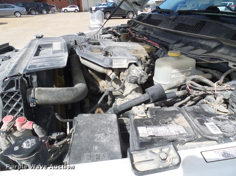 image for item DF7182 2011 Dodge Ram 5500 bucket truck