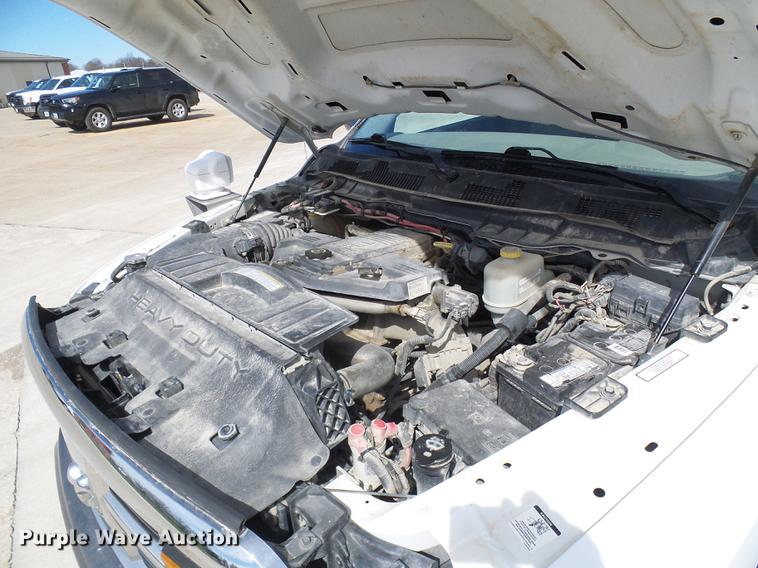 image for item DF7182 2011 Dodge Ram 5500 bucket truck