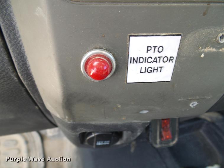 image for item DF7182 2011 Dodge Ram 5500 bucket truck