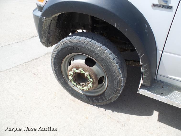 image for item DF7183 2011 Dodge Ram 5500 bucket truck