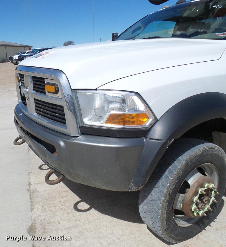 image for item DF7183 2011 Dodge Ram 5500 bucket truck