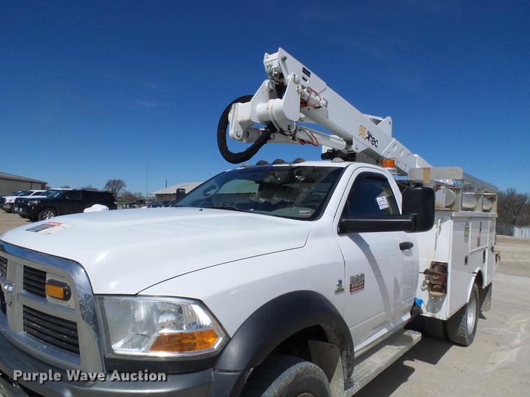 image for item DF7183 2011 Dodge Ram 5500 bucket truck