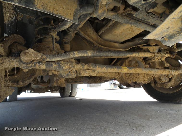 image for item DF7183 2011 Dodge Ram 5500 bucket truck