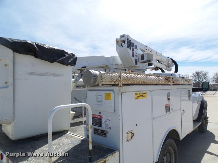 image for item DF7183 2011 Dodge Ram 5500 bucket truck