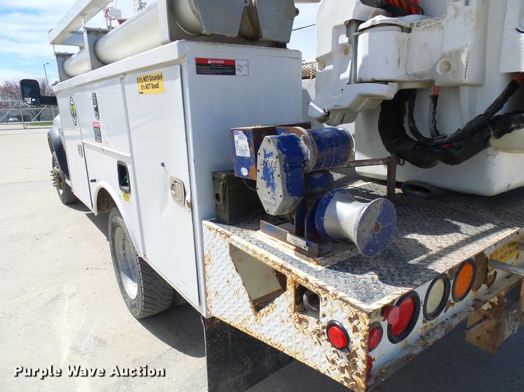 image for item DF7183 2011 Dodge Ram 5500 bucket truck