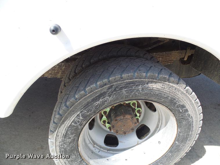 image for item DF7183 2011 Dodge Ram 5500 bucket truck