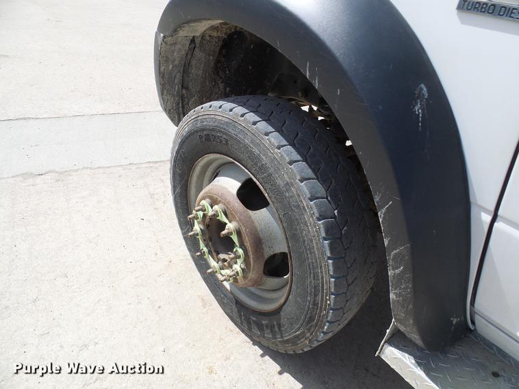 image for item DF7183 2011 Dodge Ram 5500 bucket truck