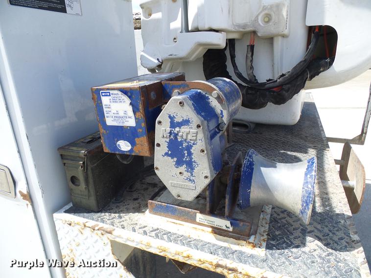 image for item DF7183 2011 Dodge Ram 5500 bucket truck