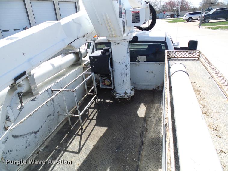 image for item DF7183 2011 Dodge Ram 5500 bucket truck