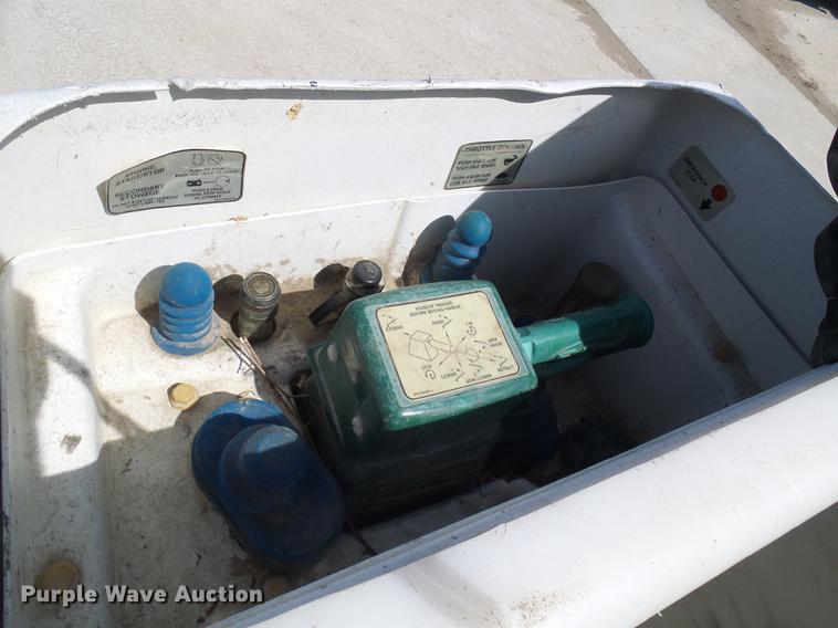 image for item DF7183 2011 Dodge Ram 5500 bucket truck