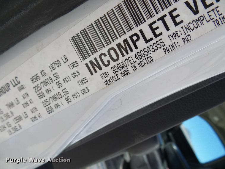 image for item DF7183 2011 Dodge Ram 5500 bucket truck