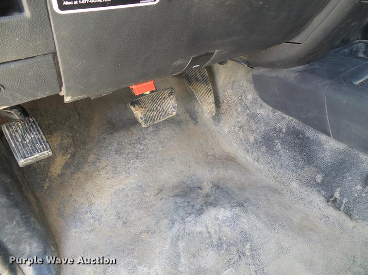 image for item DF7183 2011 Dodge Ram 5500 bucket truck