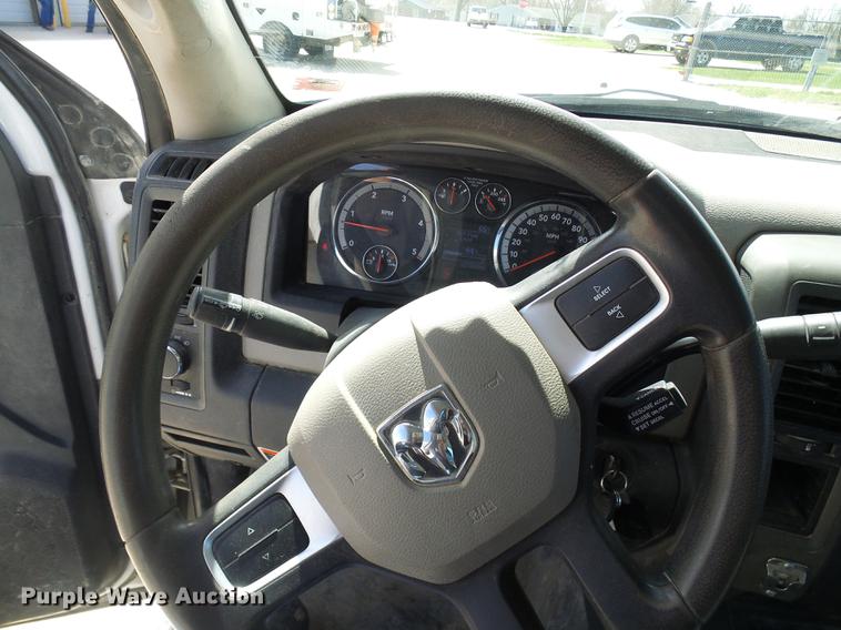 image for item DF7183 2011 Dodge Ram 5500 bucket truck