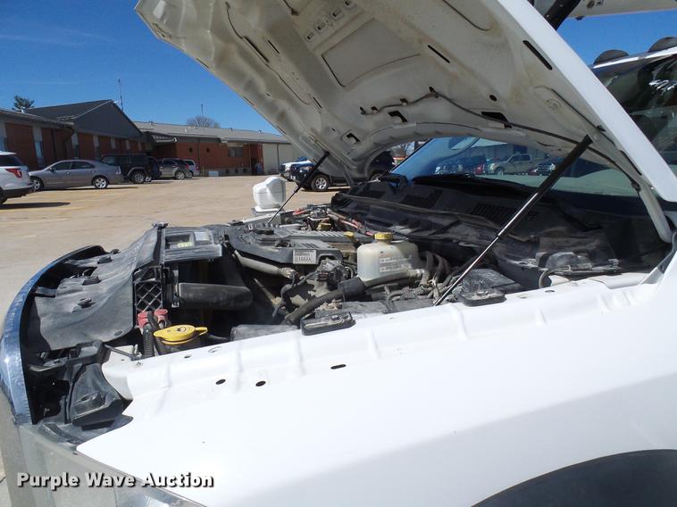 image for item DF7183 2011 Dodge Ram 5500 bucket truck