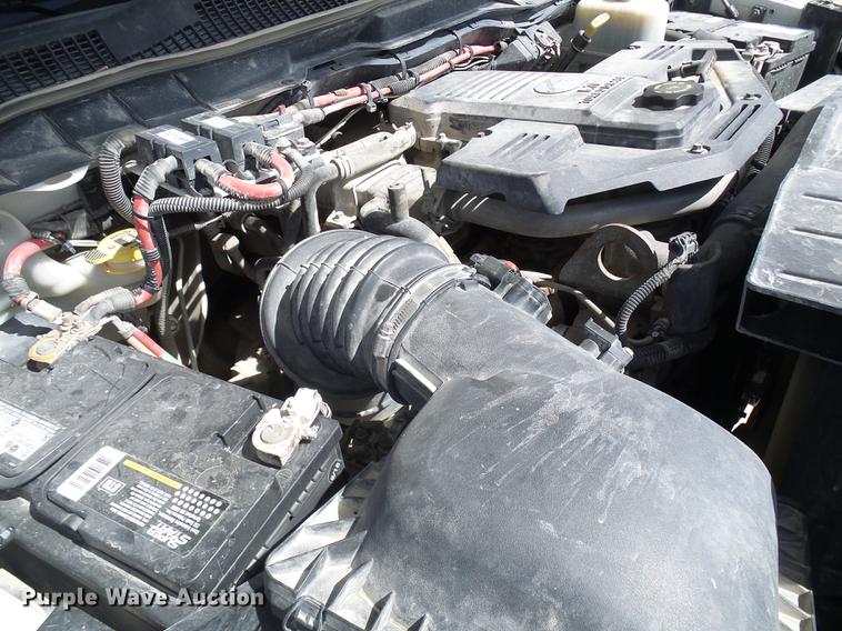 image for item DF7183 2011 Dodge Ram 5500 bucket truck