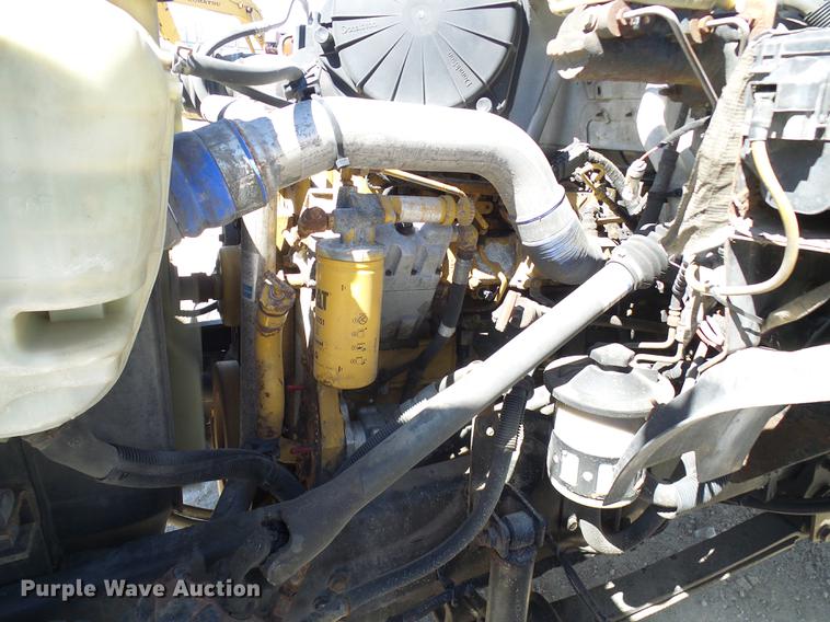 image for item DF7188 2005 Ford F650 Super Duty flatbed truck