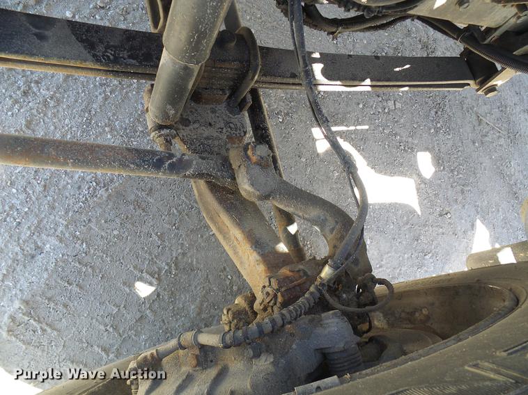 image for item DF7188 2005 Ford F650 Super Duty flatbed truck