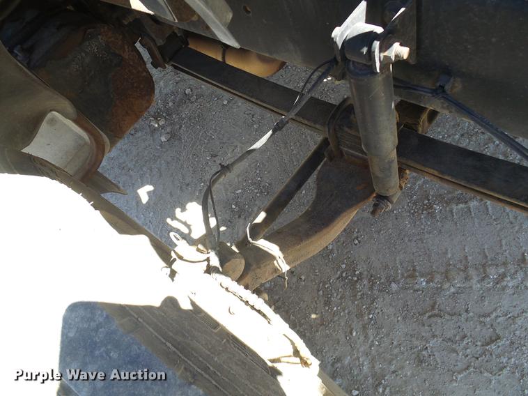 image for item DF7188 2005 Ford F650 Super Duty flatbed truck