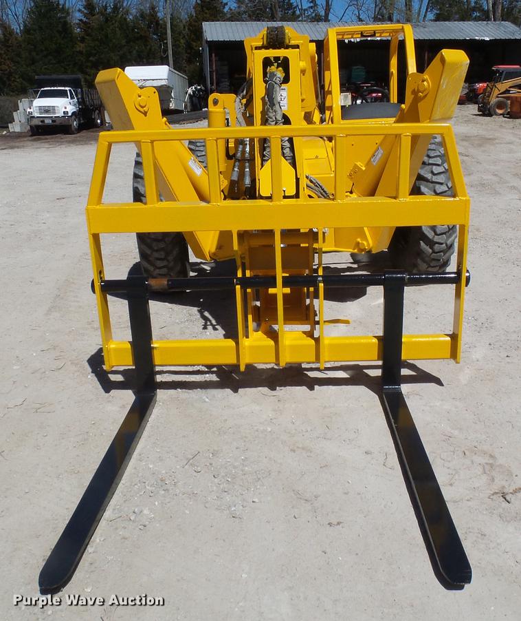 image for item DF7189 Pettibone 8044 telehandler