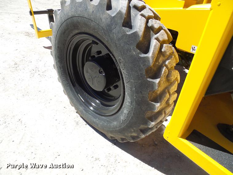 image for item DF7189 Pettibone 8044 telehandler