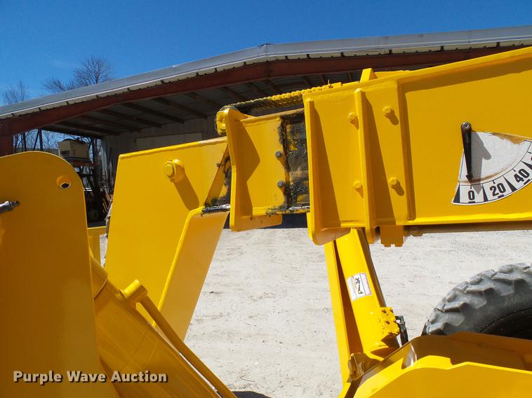 image for item DF7189 Pettibone 8044 telehandler