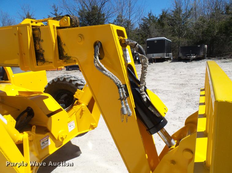 image for item DF7189 Pettibone 8044 telehandler