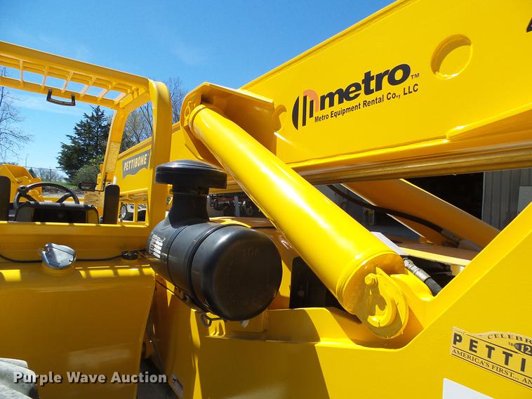 image for item DF7189 Pettibone 8044 telehandler