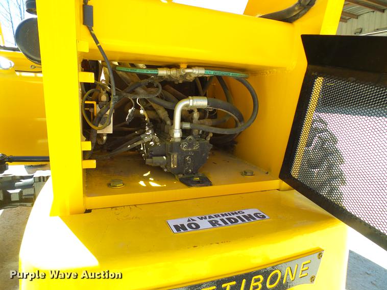 image for item DF7189 Pettibone 8044 telehandler