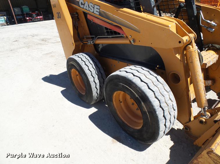 image for item DF7191 2006 Case 430 skid steer
