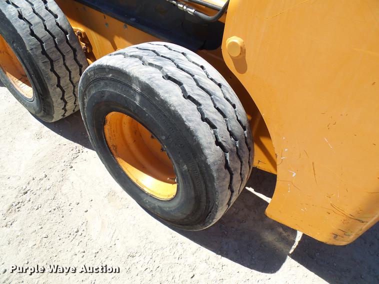image for item DF7191 2006 Case 430 skid steer