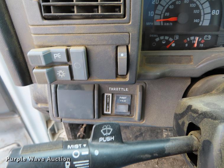 image for item DF7784 2000 Chevrolet C6500 dump flatbed truck