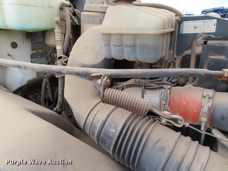 image for item DF7784 2000 Chevrolet C6500 dump flatbed truck