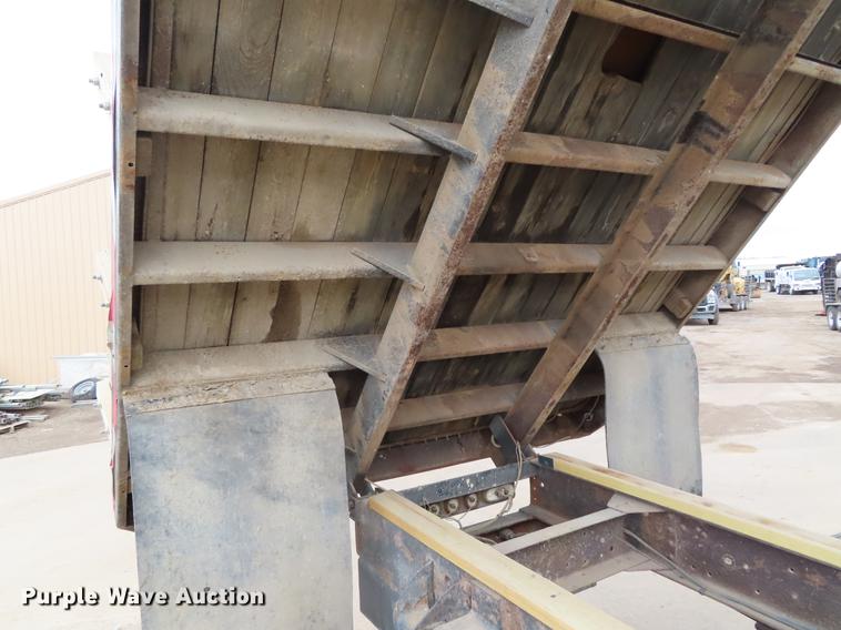 image for item DF7784 2000 Chevrolet C6500 dump flatbed truck