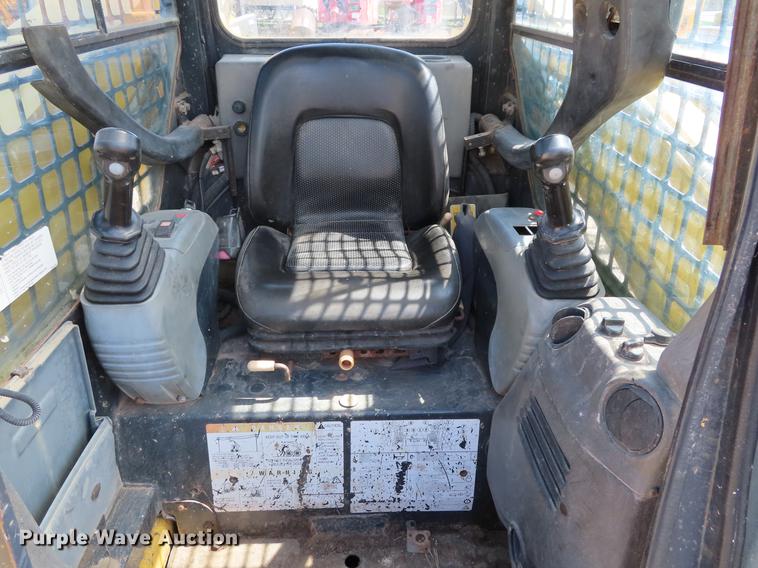 image for item DF7809 2007 Komatsu CK35-1 skid steer