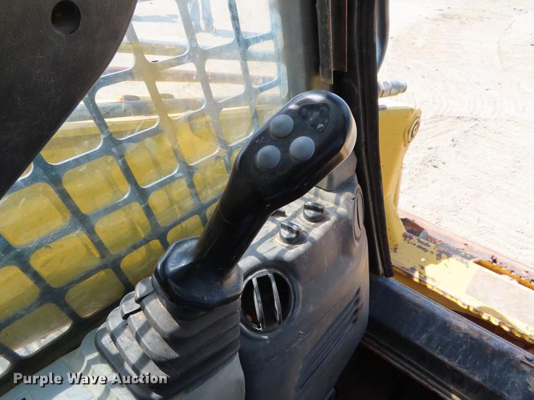 image for item DF7809 2007 Komatsu CK35-1 skid steer