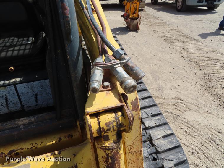 image for item DF7809 2007 Komatsu CK35-1 skid steer